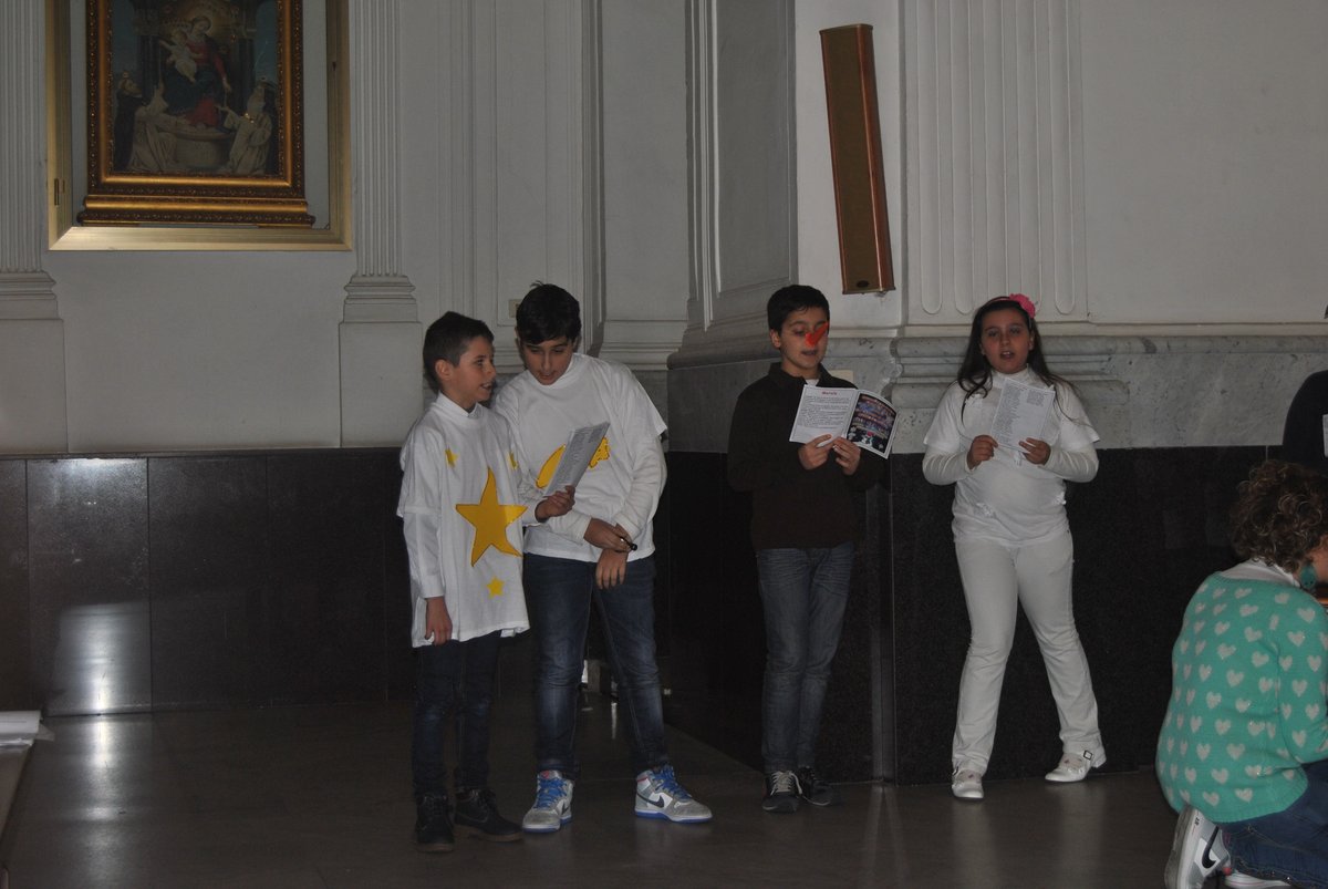 26-12-2013-recita-natale-bimbi (45).JPG