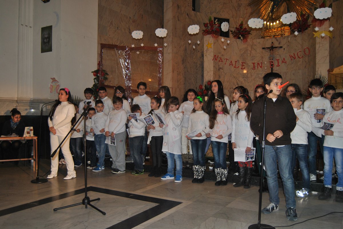 26-12-2013-recita-natale-bimbi (56).JPG