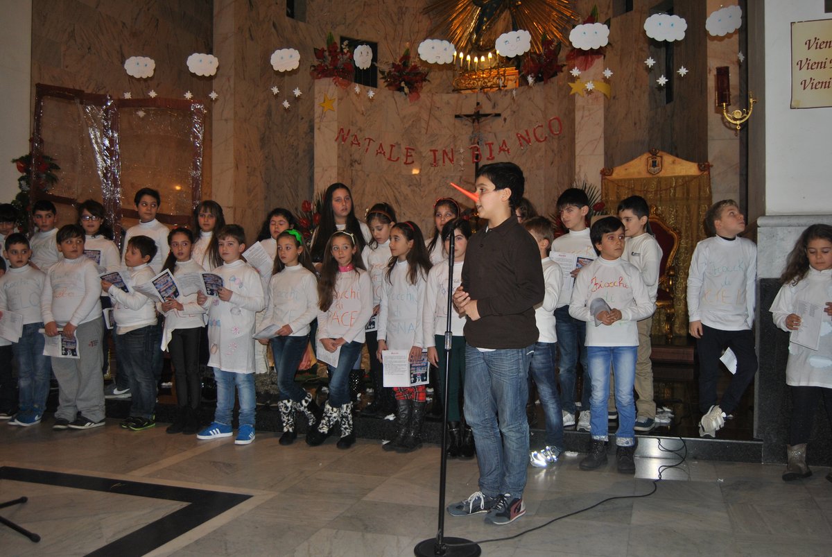 26-12-2013-recita-natale-bimbi (58).JPG