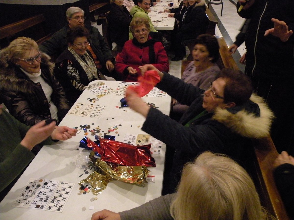 27-12-2013-tombolata (25).JPG