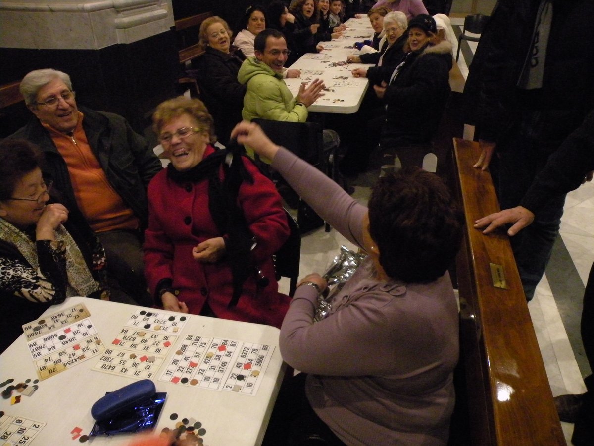 27-12-2013-tombolata (28).JPG