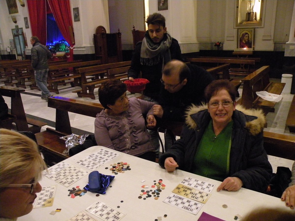 27-12-2013-tombolata (38).JPG