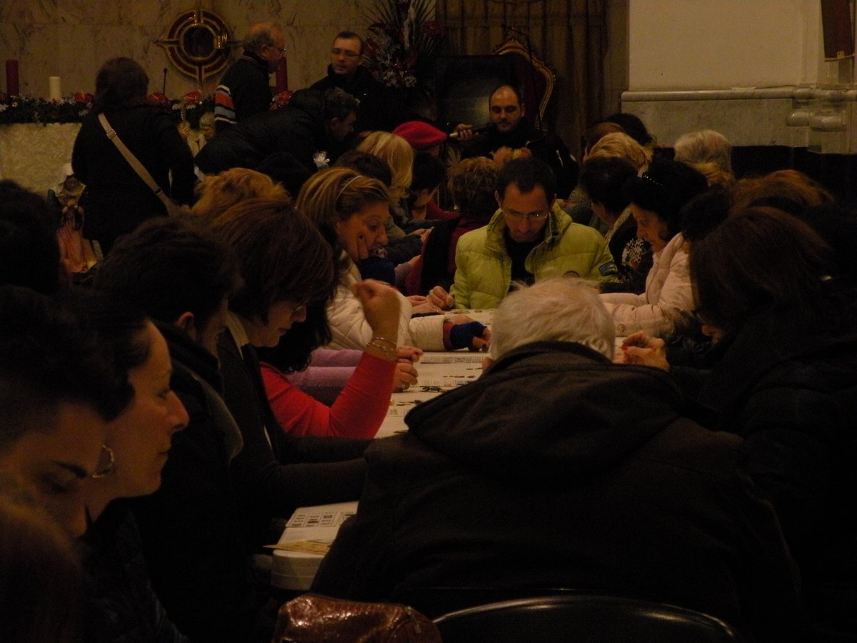 27-12-2013-tombolata (46).JPG