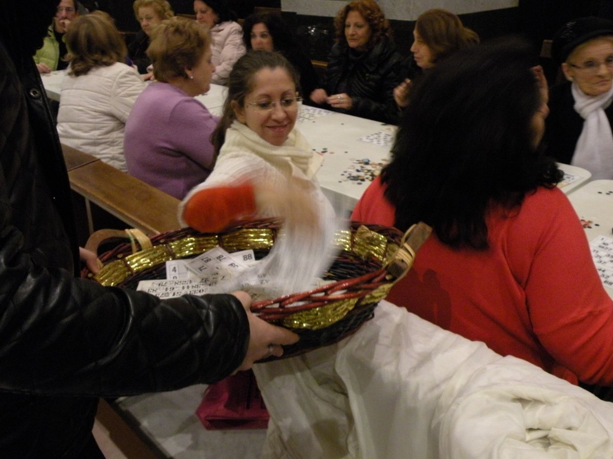 27-12-2013-tombolata (58).JPG