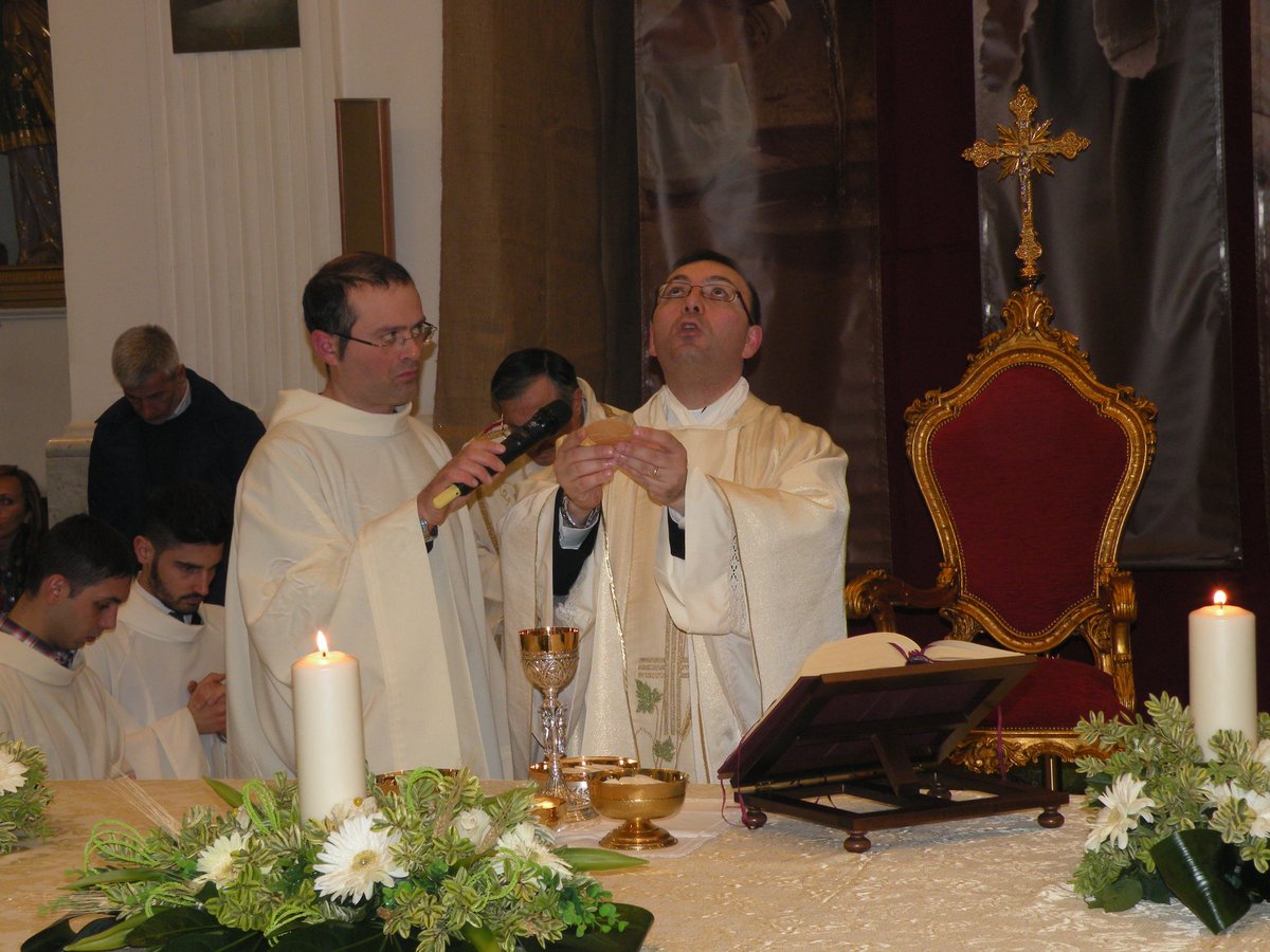 17-04-2014-giovedi-santo-00028.JPG
