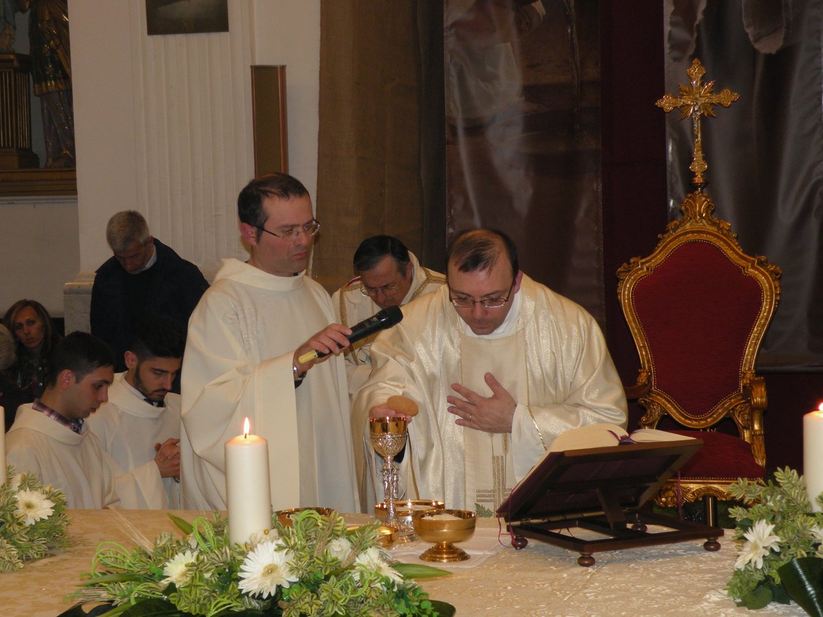 17-04-2014-giovedi-santo-00029.JPG