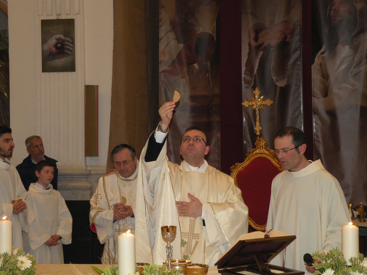 17-04-2014-giovedi-santo-00042.JPG