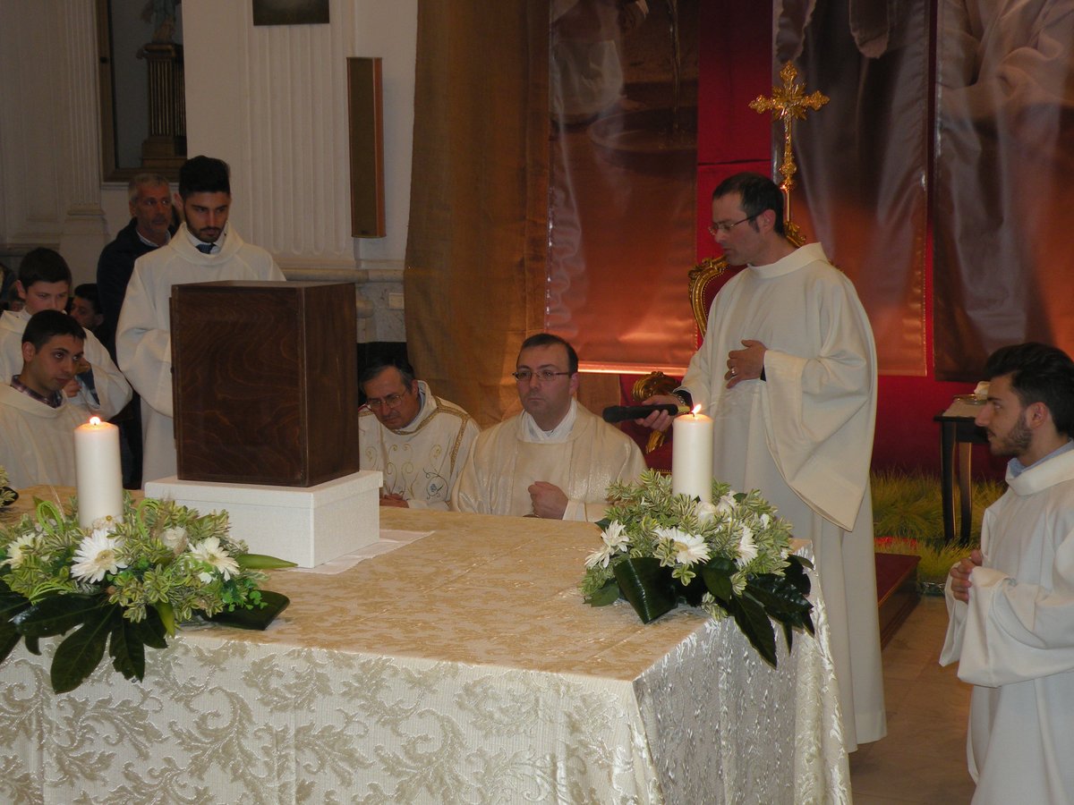 17-04-2014-giovedi-santo-00046.JPG