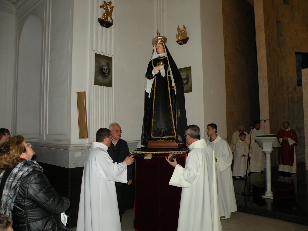 18-04-2014-venerdi-santo-00034.JPG