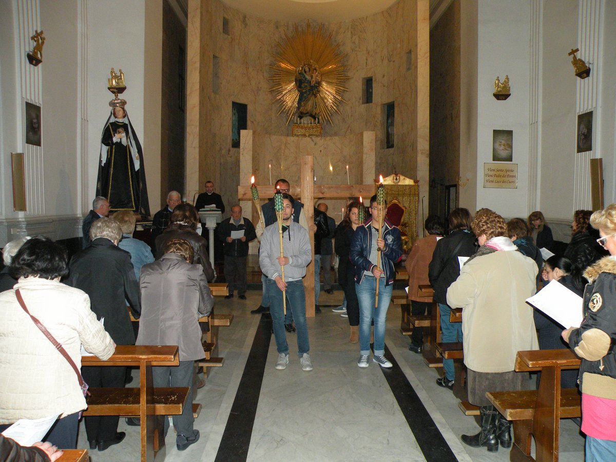 18-04-2014-venerdi-santo-00047.JPG