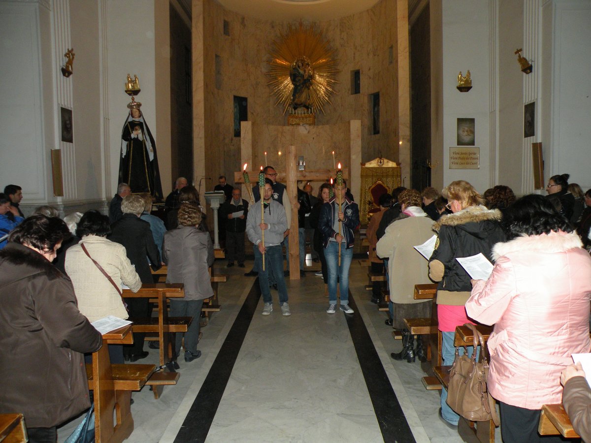18-04-2014-venerdi-santo-00048.JPG