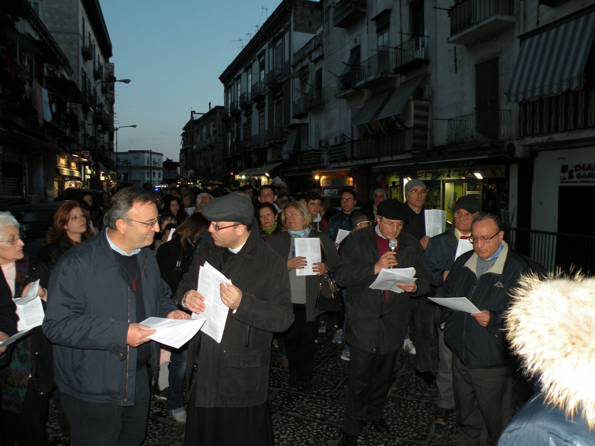 18-04-2014-venerdi-santo-00058.JPG