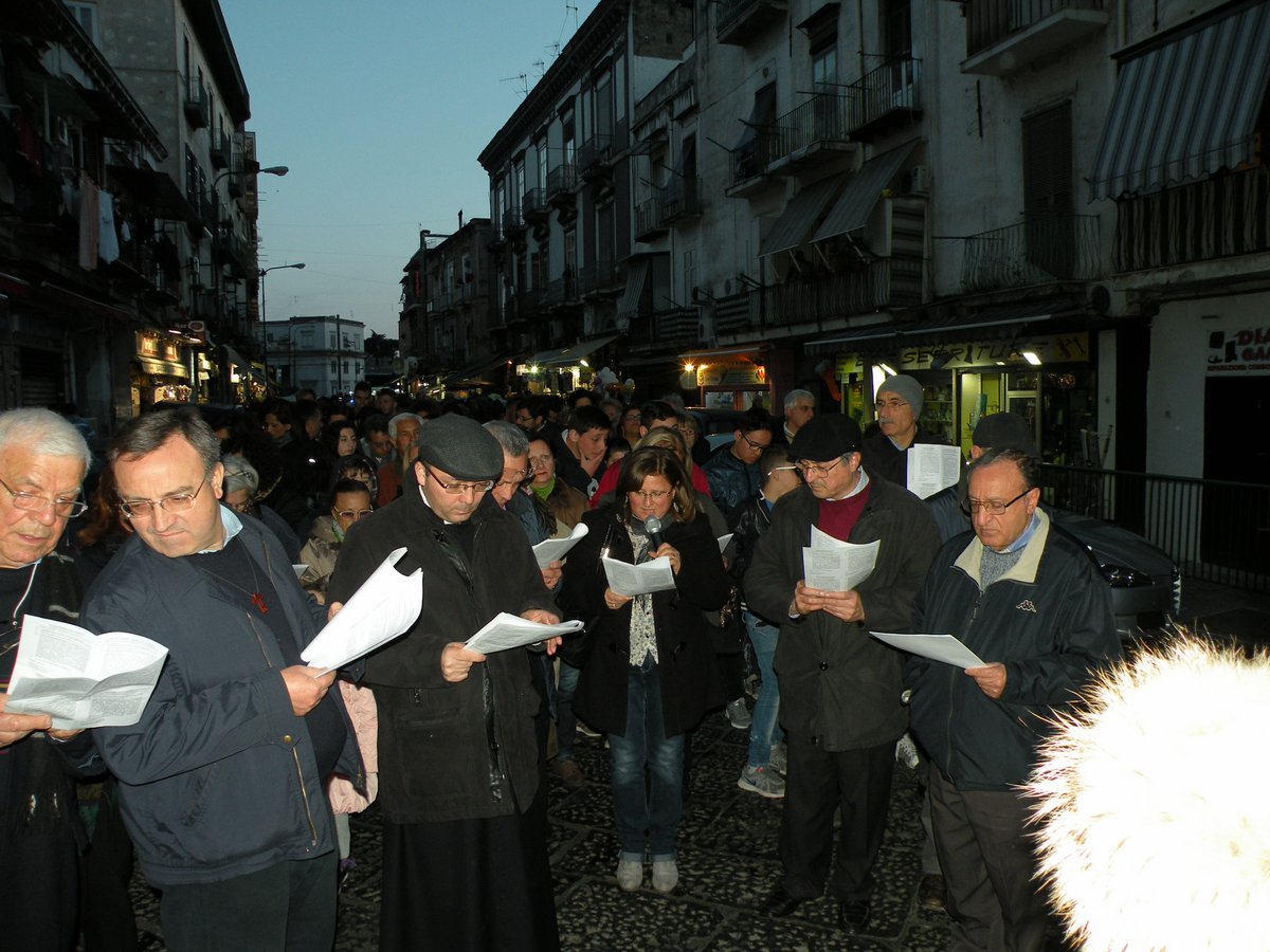 18-04-2014-venerdi-santo-00060.JPG