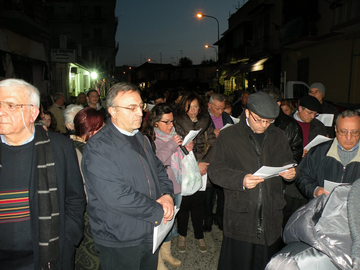 18-04-2014-venerdi-santo-00066.JPG