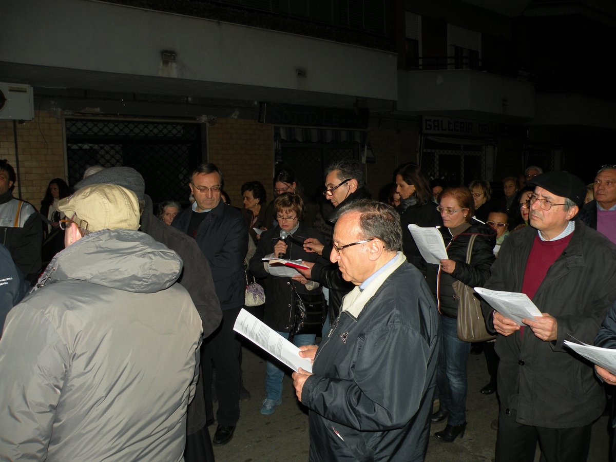 18-04-2014-venerdi-santo-00068.JPG