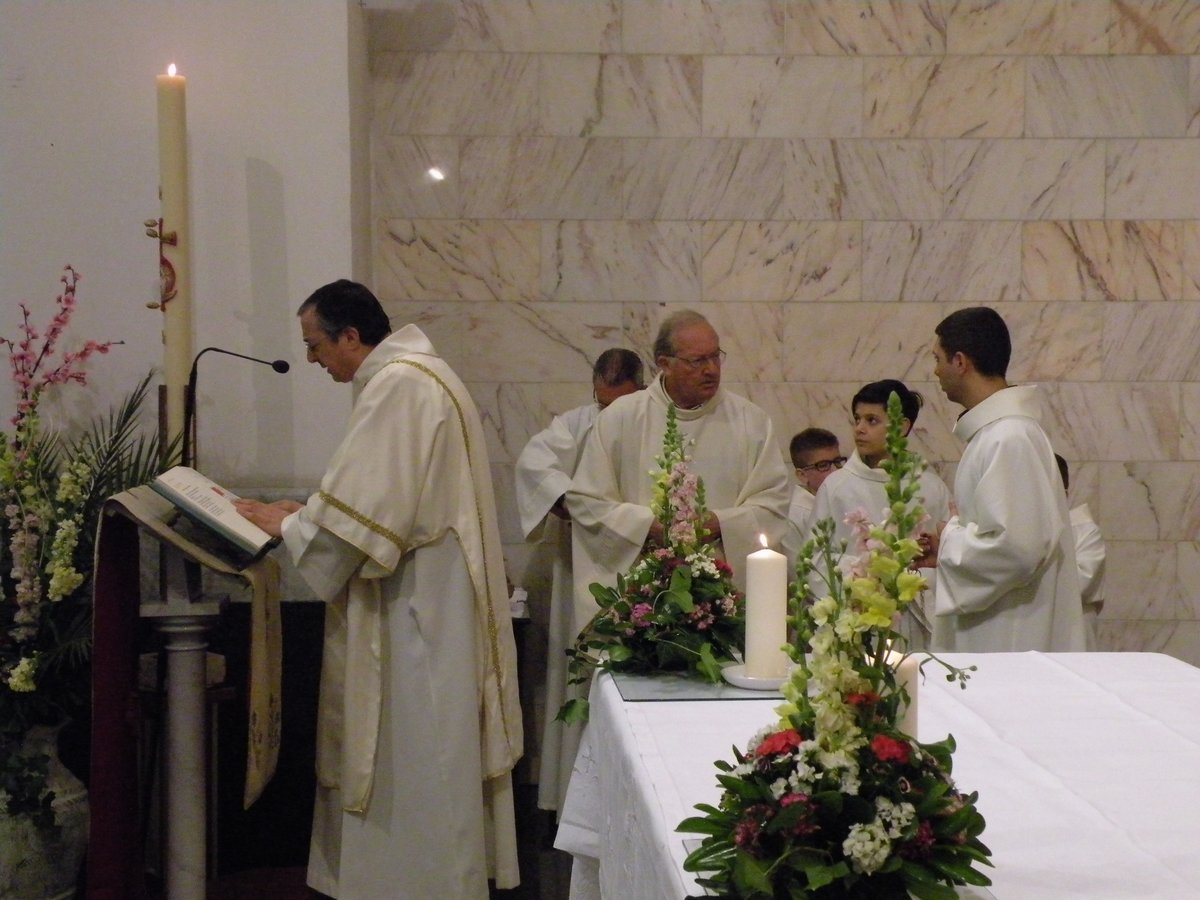20-04-2014-veglia-pasquale-00032.JPG