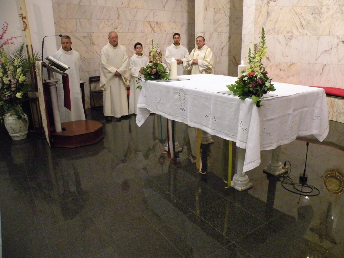 20-04-2014-veglia-pasquale-00037.JPG