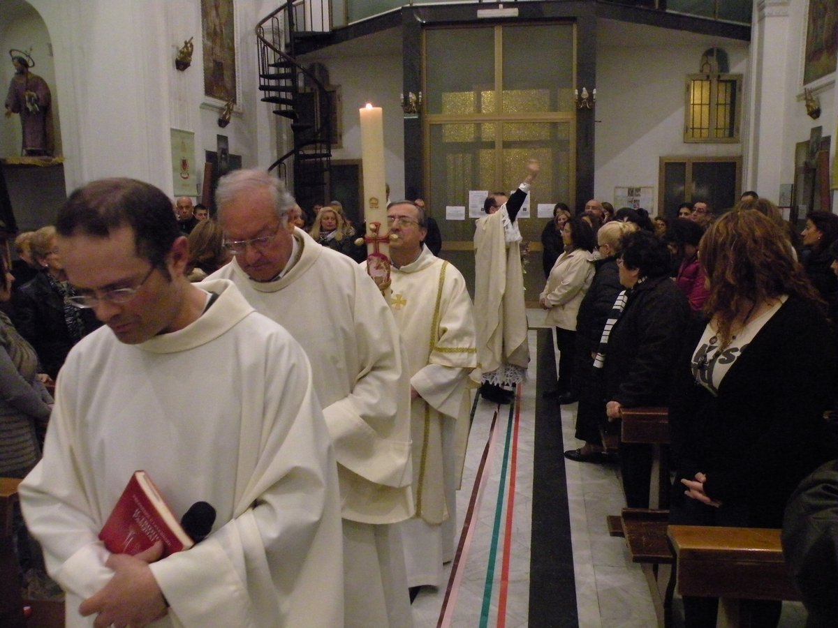 20-04-2014-veglia-pasquale-00077.JPG