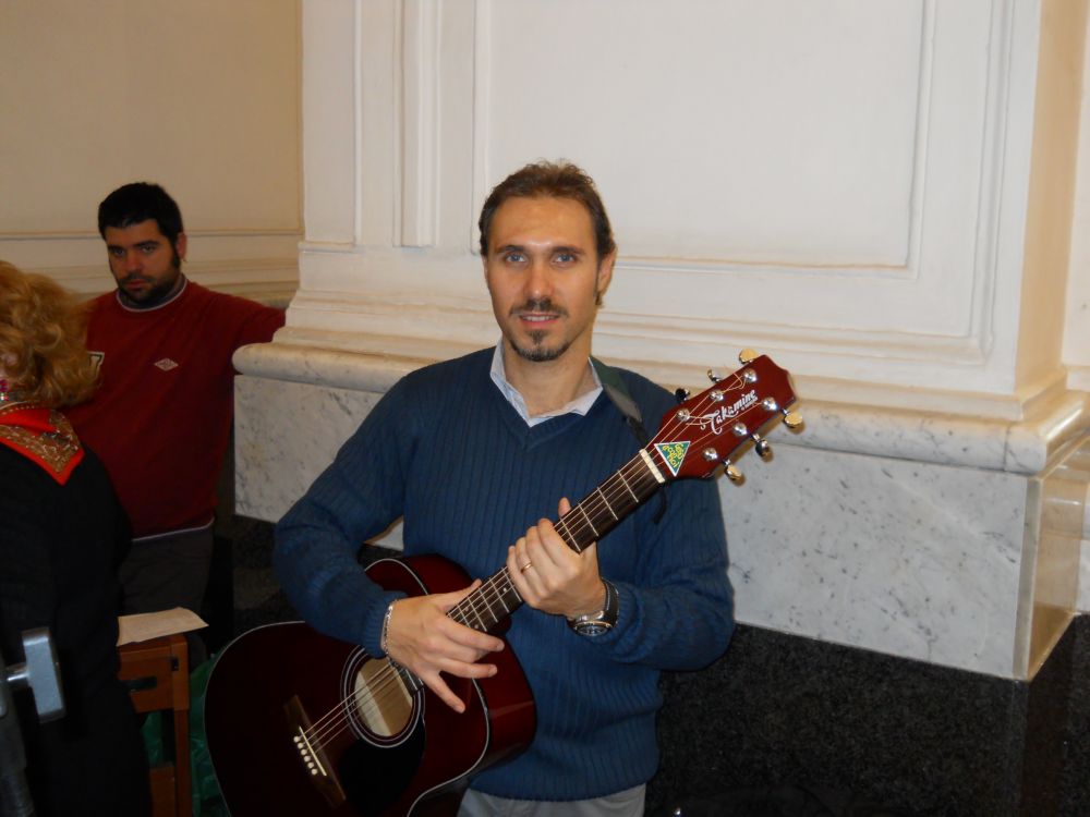 25-12-2011-messa-natale-ore-12-0015