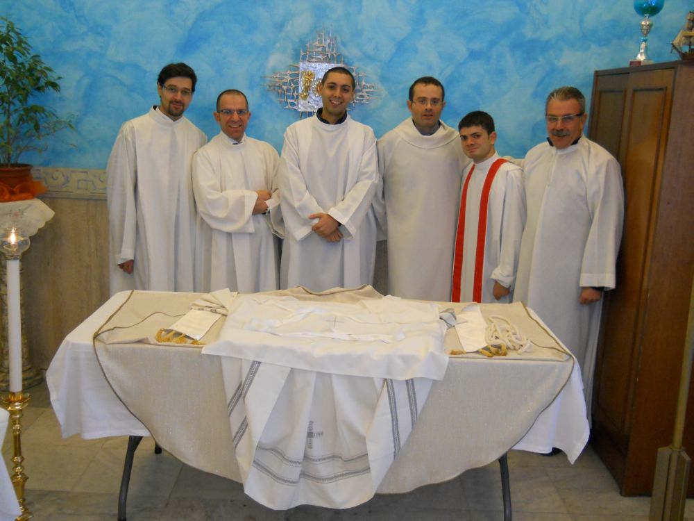 25-12-2011-messa-natale-ore-12-0020