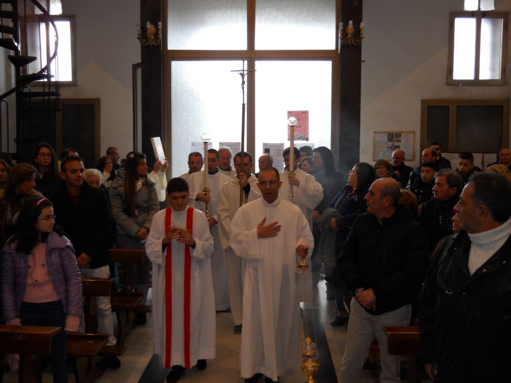 25-12-2011-messa-natale-ore-12-0031