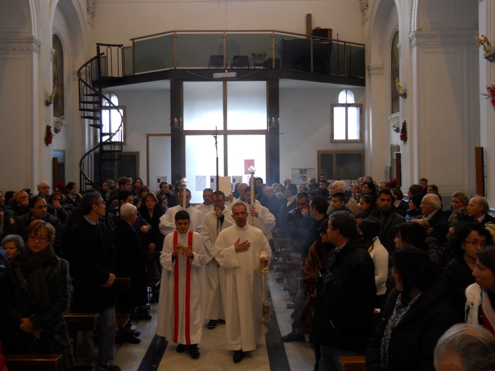 25-12-2011-messa-natale-ore-12-0032