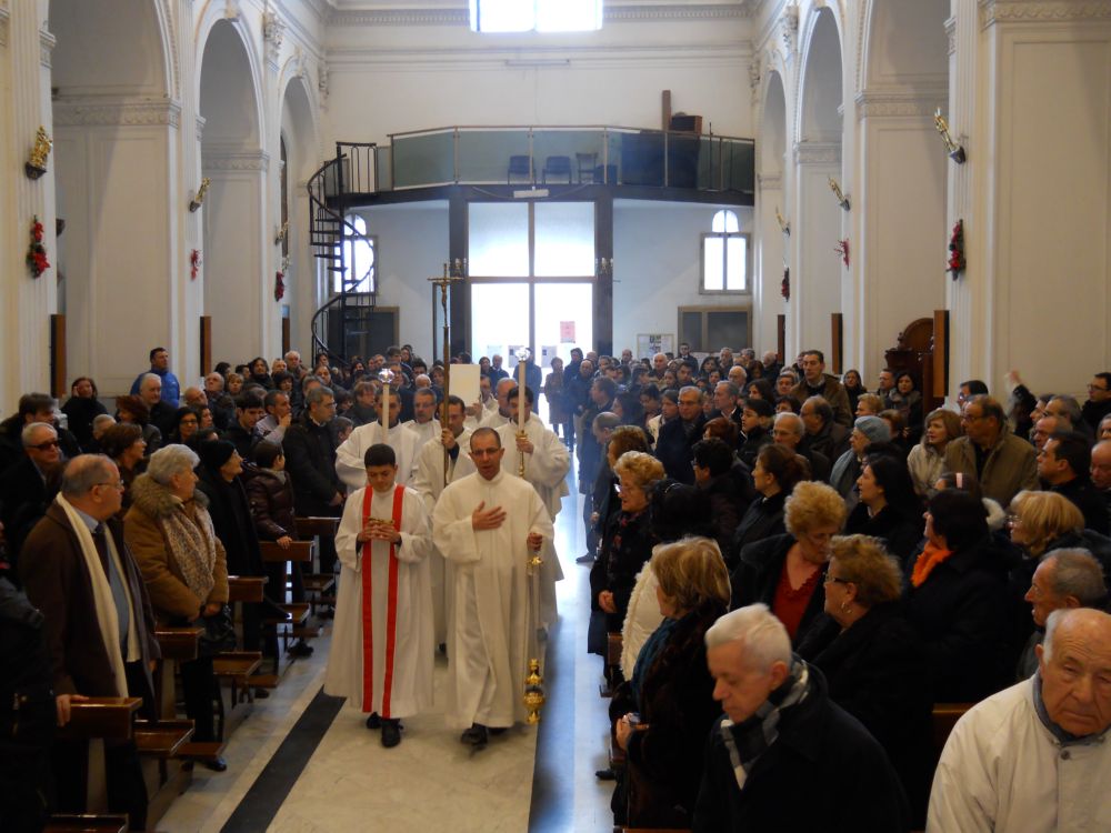 25-12-2011-messa-natale-ore-12-0033