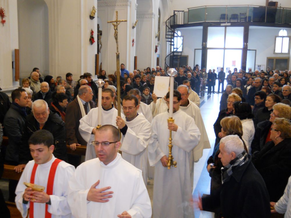 25-12-2011-messa-natale-ore-12-0034