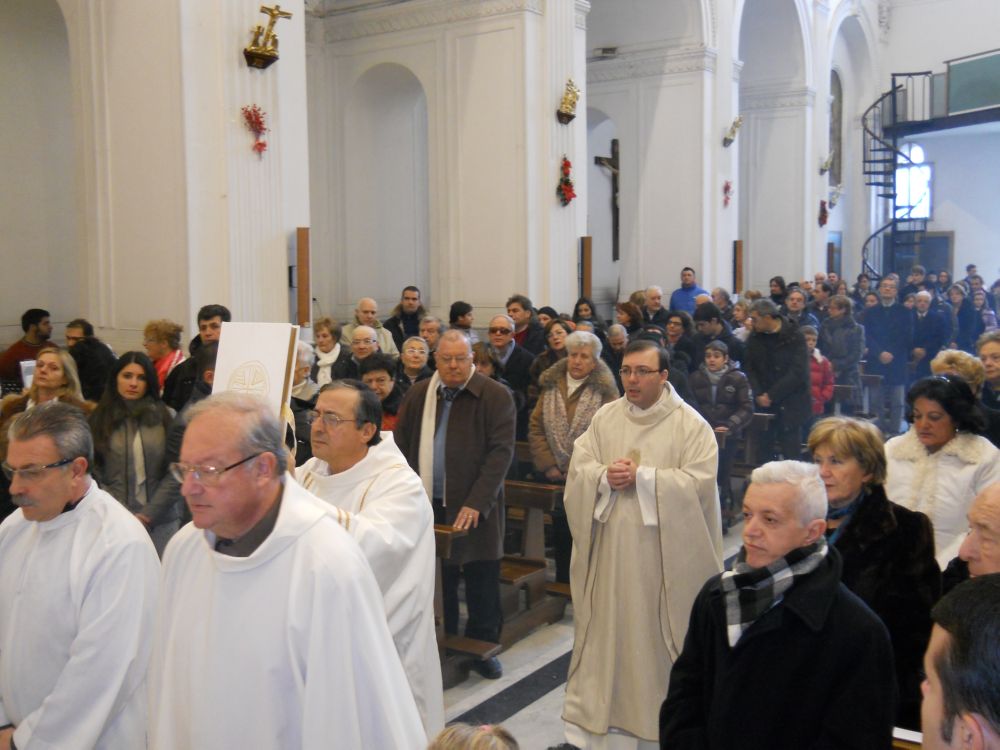 25-12-2011-messa-natale-ore-12-0035