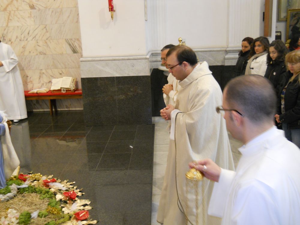 25-12-2011-messa-natale-ore-12-0036