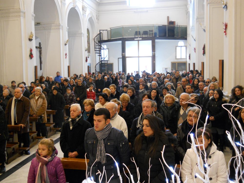 25-12-2011-messa-natale-ore-12-0040