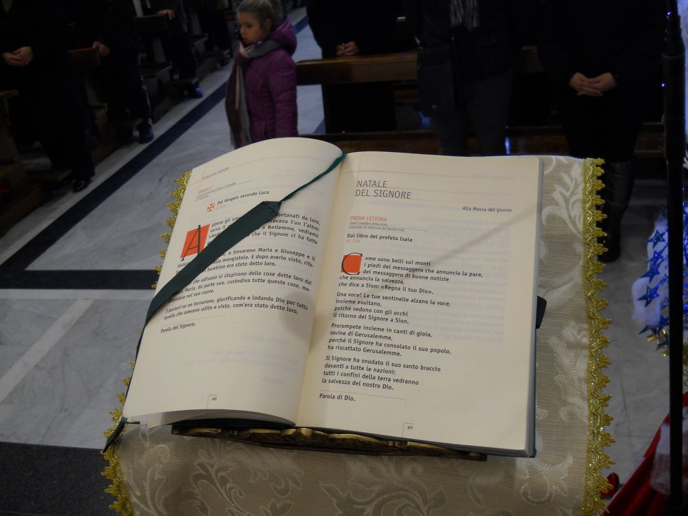 25-12-2011-messa-natale-ore-12-0046