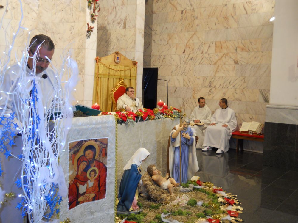 25-12-2011-messa-natale-ore-12-0050