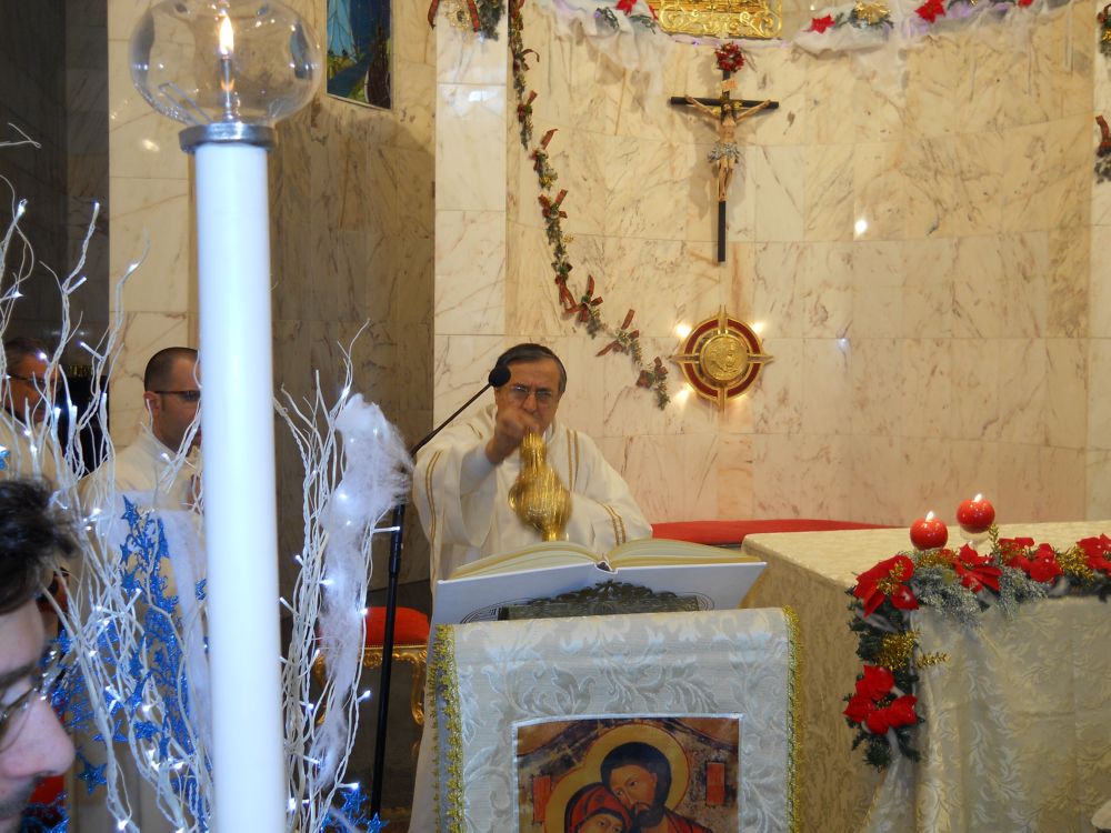 25-12-2011-messa-natale-ore-12-0061