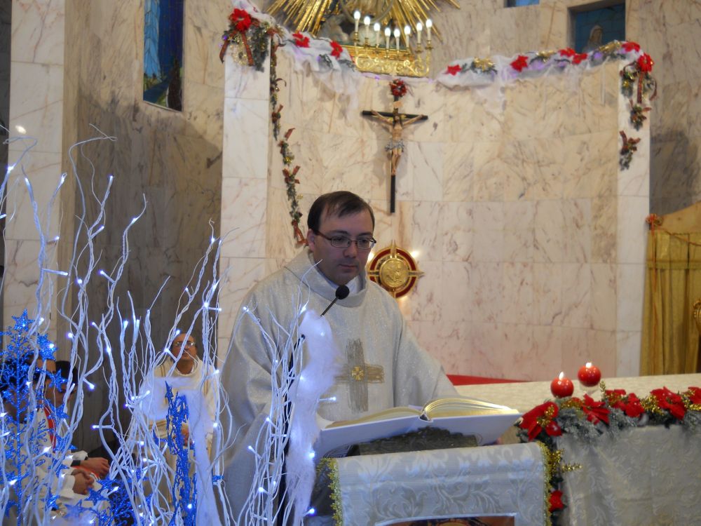 25-12-2011-messa-natale-ore-12-0064