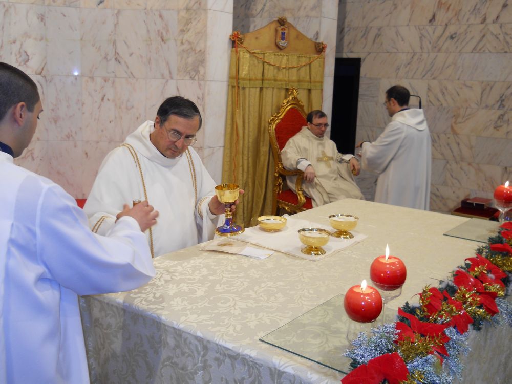 25-12-2011-messa-natale-ore-12-0068