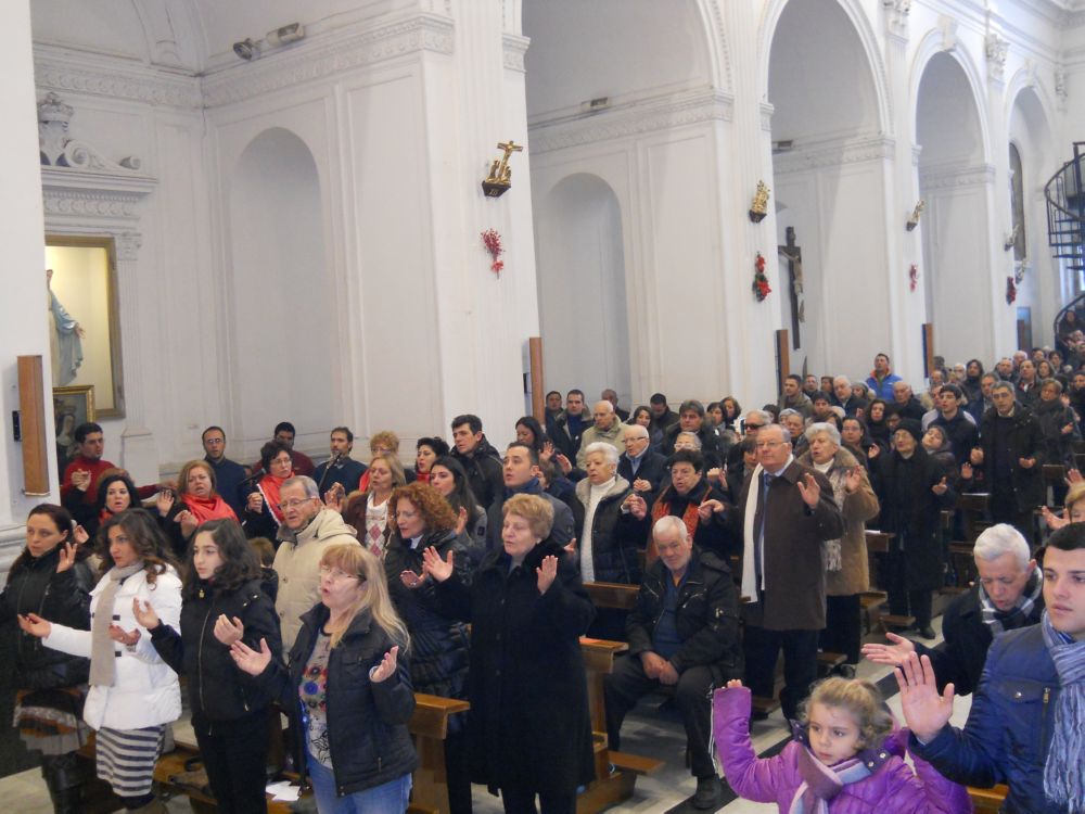 25-12-2011-messa-natale-ore-12-0095
