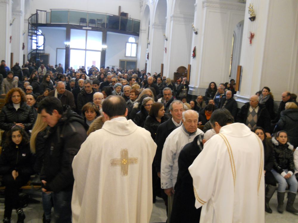 25-12-2011-messa-natale-ore-12-0111