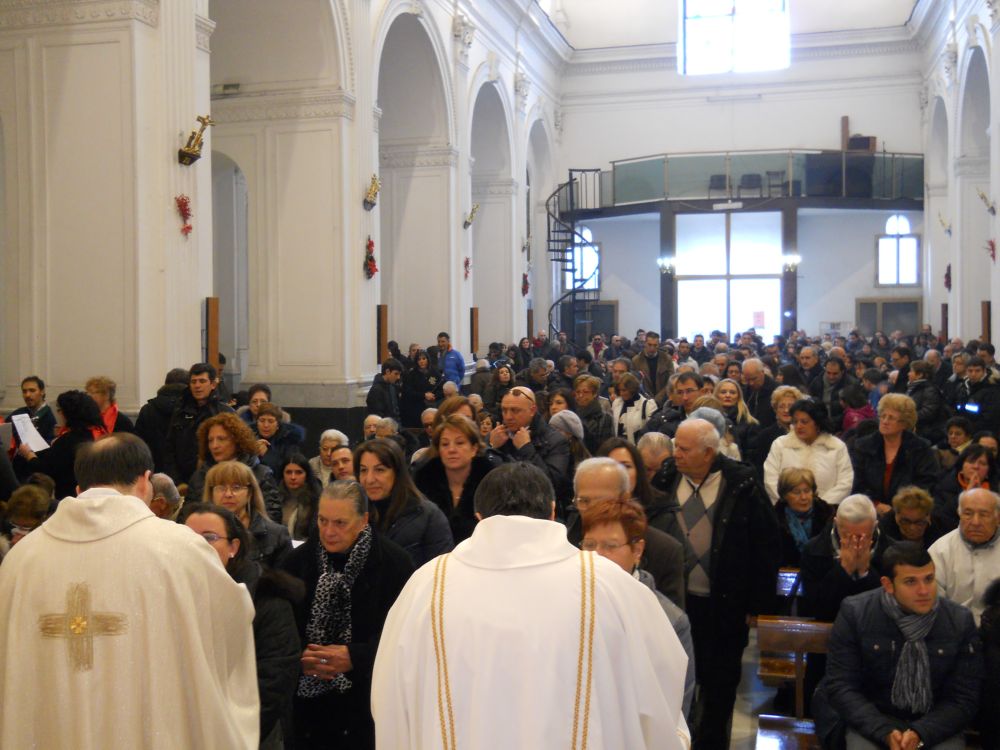 25-12-2011-messa-natale-ore-12-0114