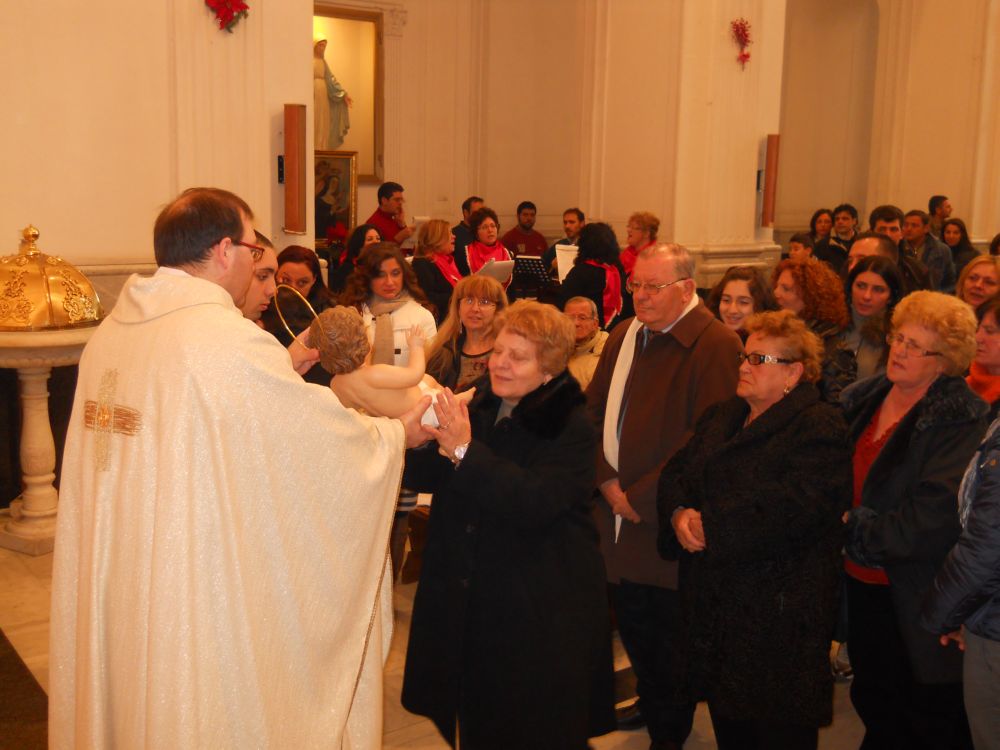 25-12-2011-messa-natale-ore-12-0119