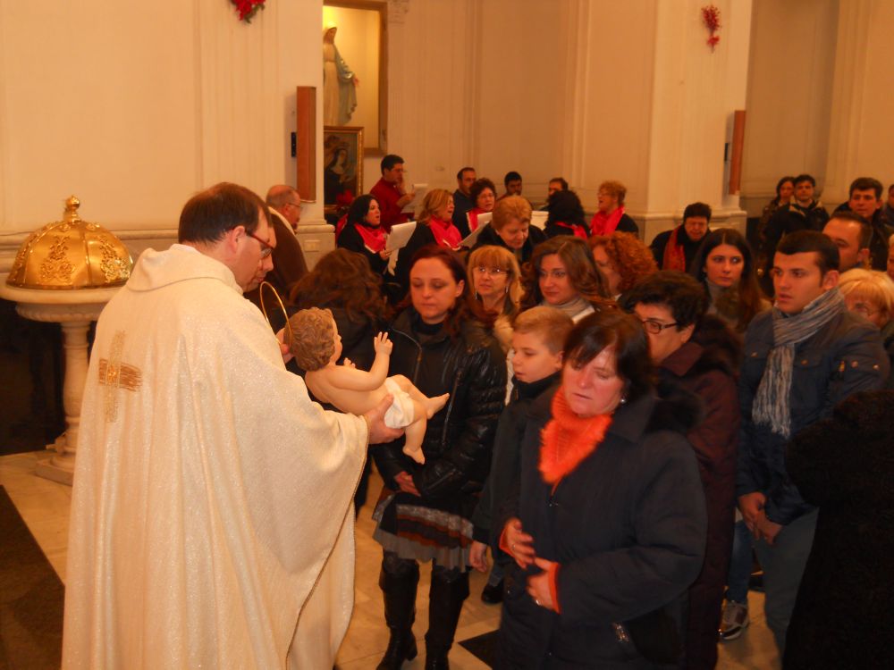 25-12-2011-messa-natale-ore-12-0120