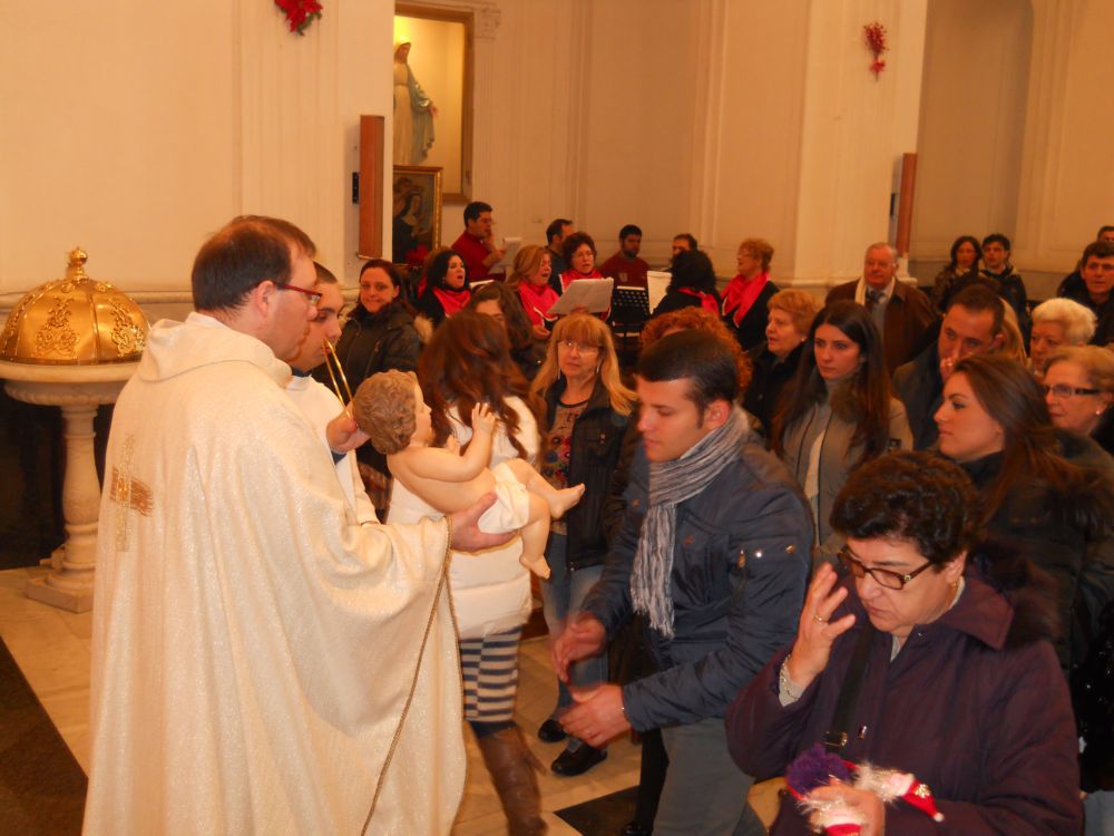 25-12-2011-messa-natale-ore-12-0121