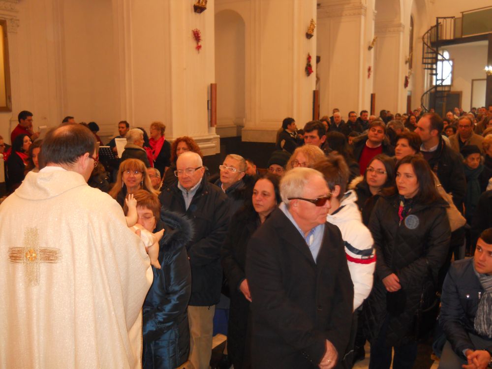 25-12-2011-messa-natale-ore-12-0124