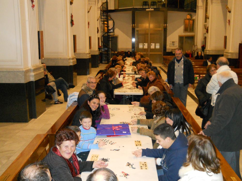 27-12-2011-tombolata-in-parrocchia-0015
