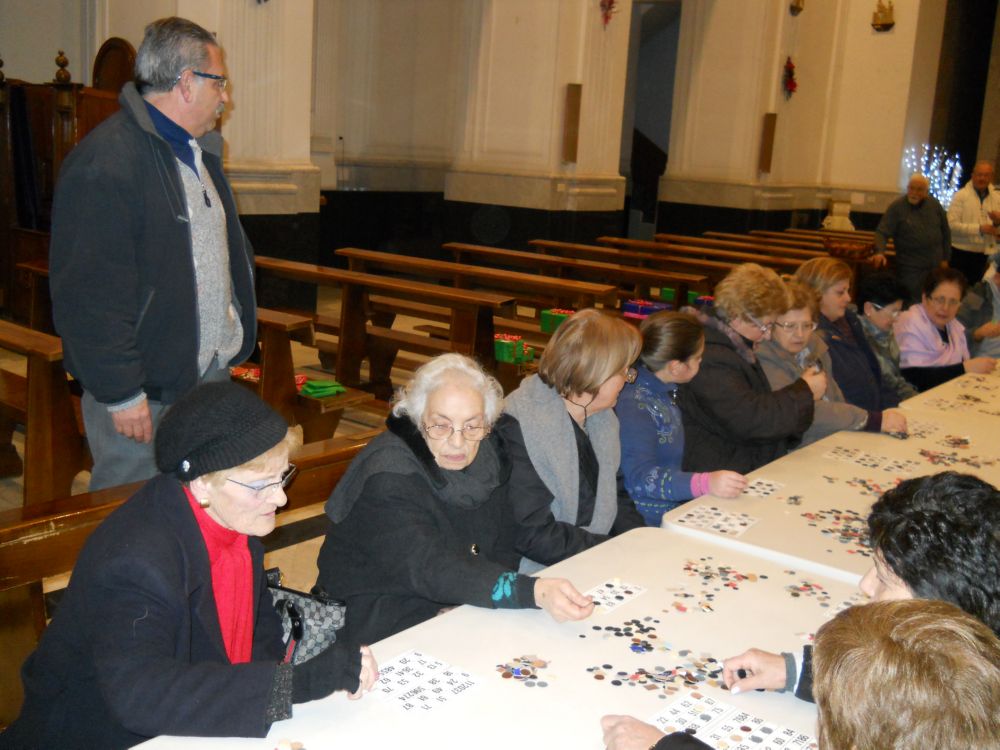 27-12-2011-tombolata-in-parrocchia-0029