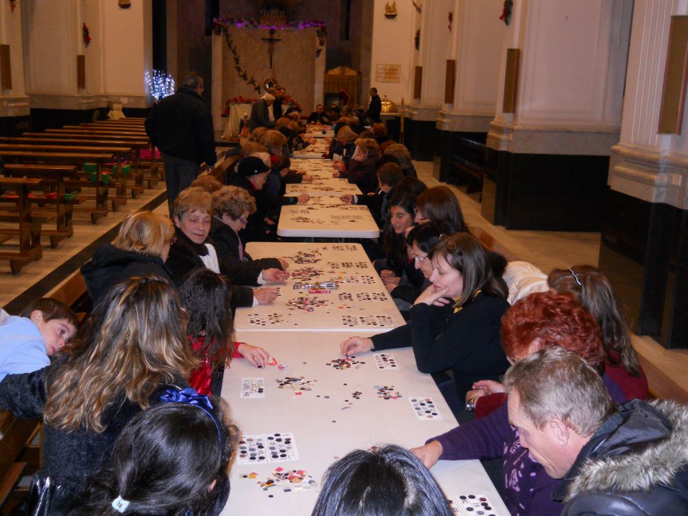 27-12-2011-tombolata-in-parrocchia-0040