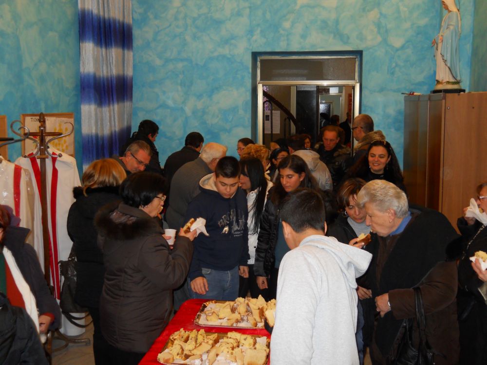 27-12-2011-tombolata-in-parrocchia-0044