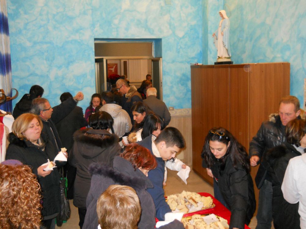 27-12-2011-tombolata-in-parrocchia-0045