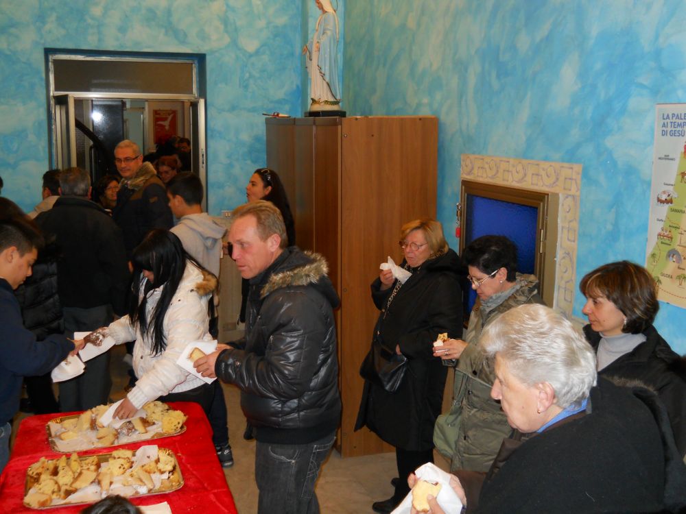 27-12-2011-tombolata-in-parrocchia-0046