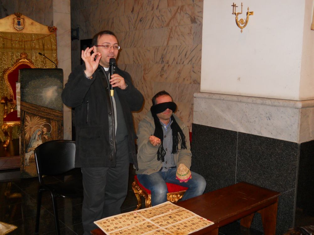 27-12-2011-tombolata-in-parrocchia-0049